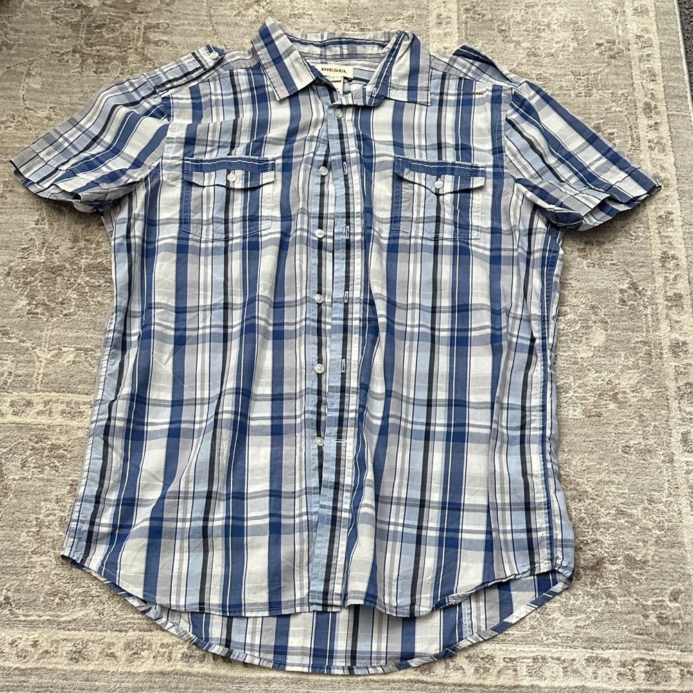 Diesel Men’s Large Blue and White Button Up Shirt.